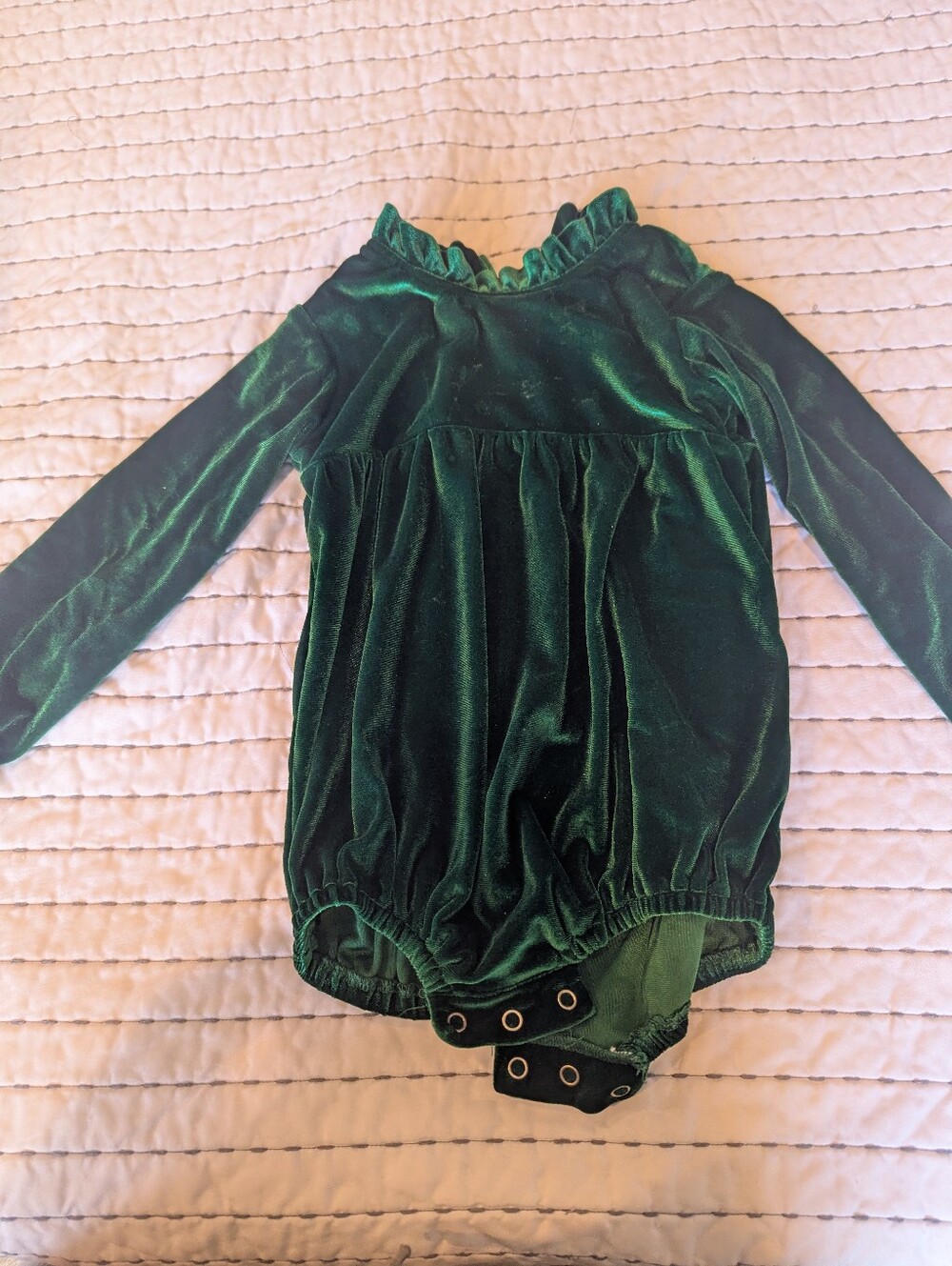 The Oaks Apparel Emerald Velvet Long-Sleeve Baby Bubble
